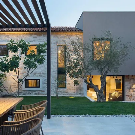 Villa Villa Forma