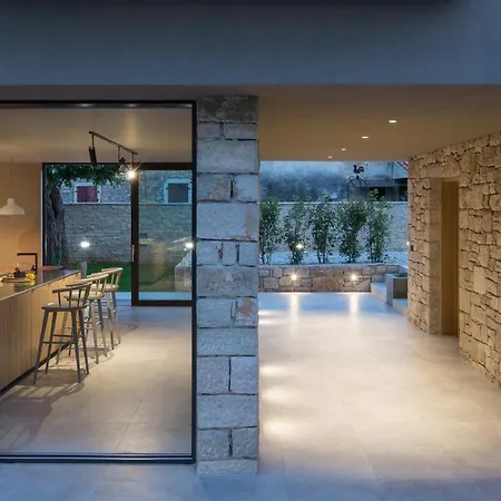 Villa Villa Forma